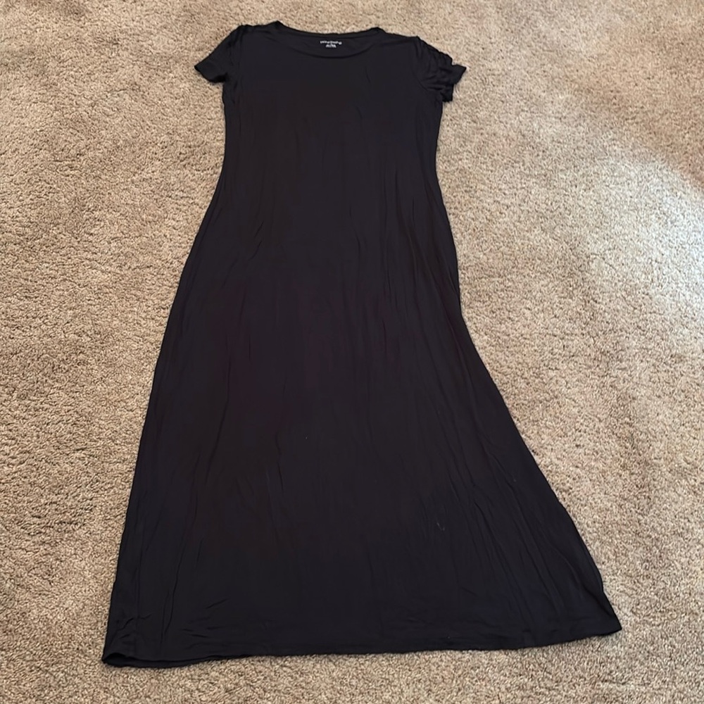 Woman’s black dresss